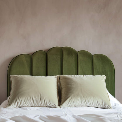 Terra clay limewash in bedroom Australian outback